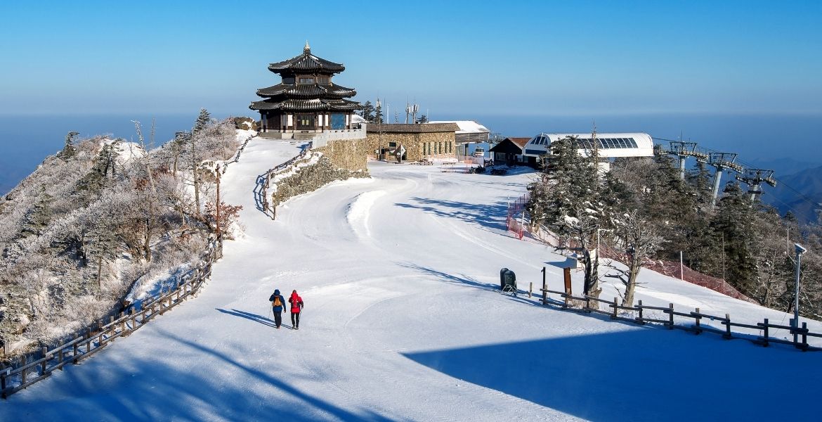 deogyusan mountains winter
